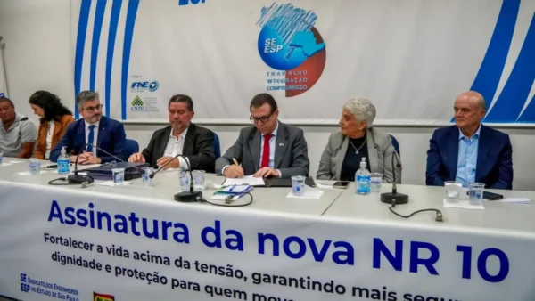 Nova NR-10 é publicada no DOU e atualiza regras de segurança em instalações elétricas